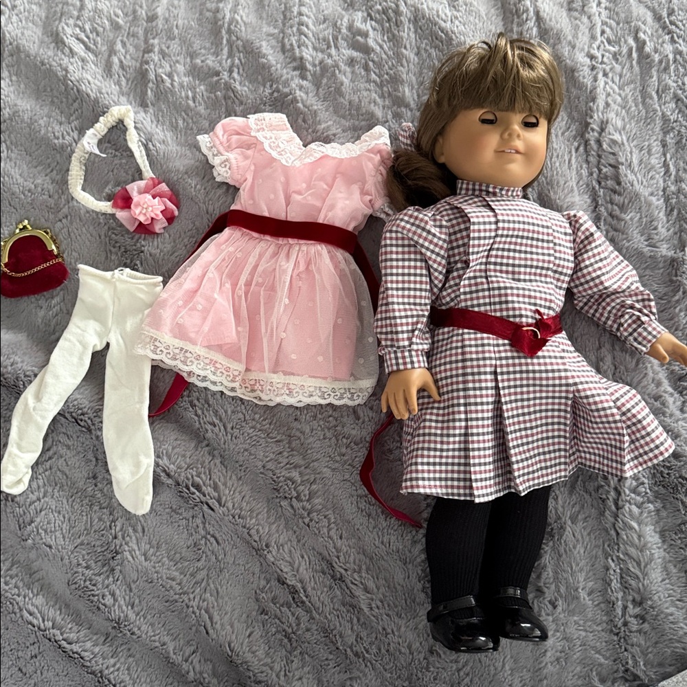 Samantha American Girl doll from first year produced (1986).